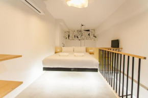 Guernica Luxury Duplex - Location, Light, and Art